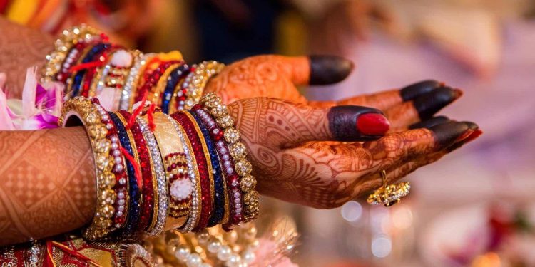 hindi.mensdayout.com